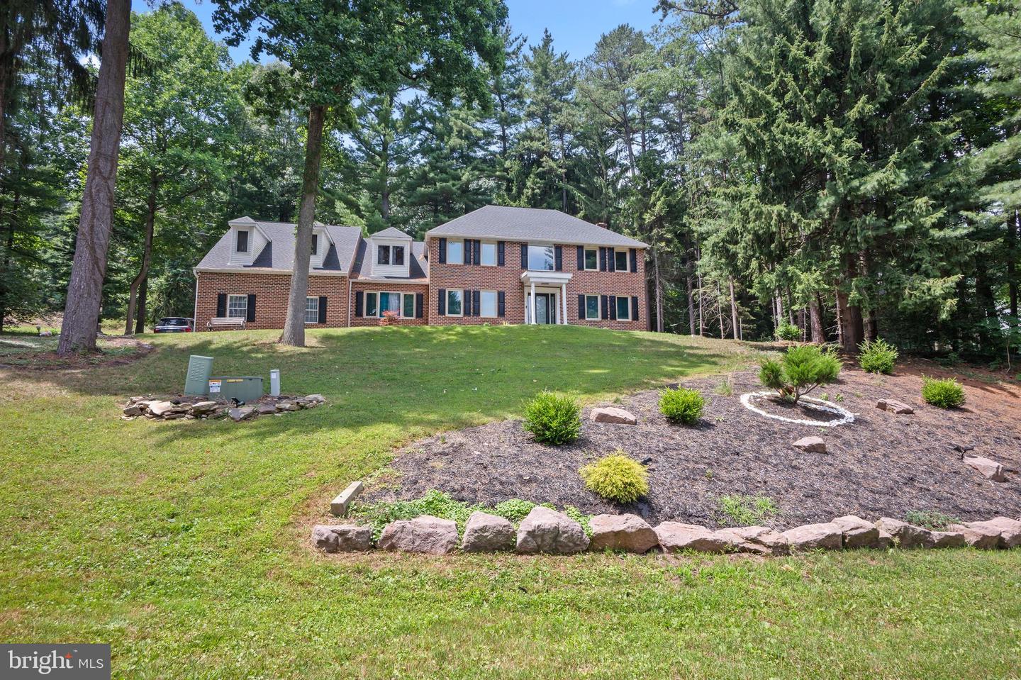 3 Hessian Blvd Property Photo 3