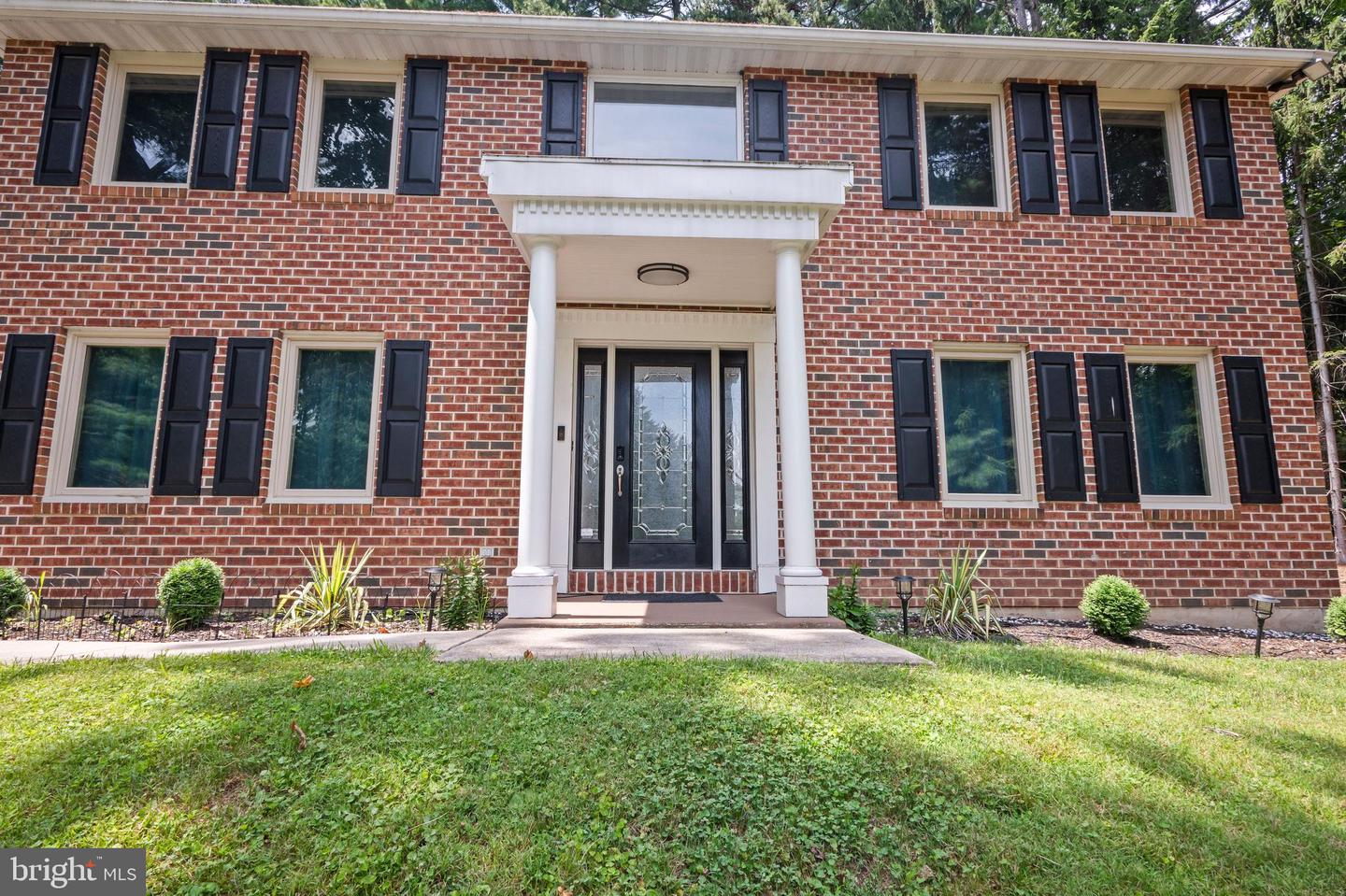 3 Hessian Blvd Property Photo 5
