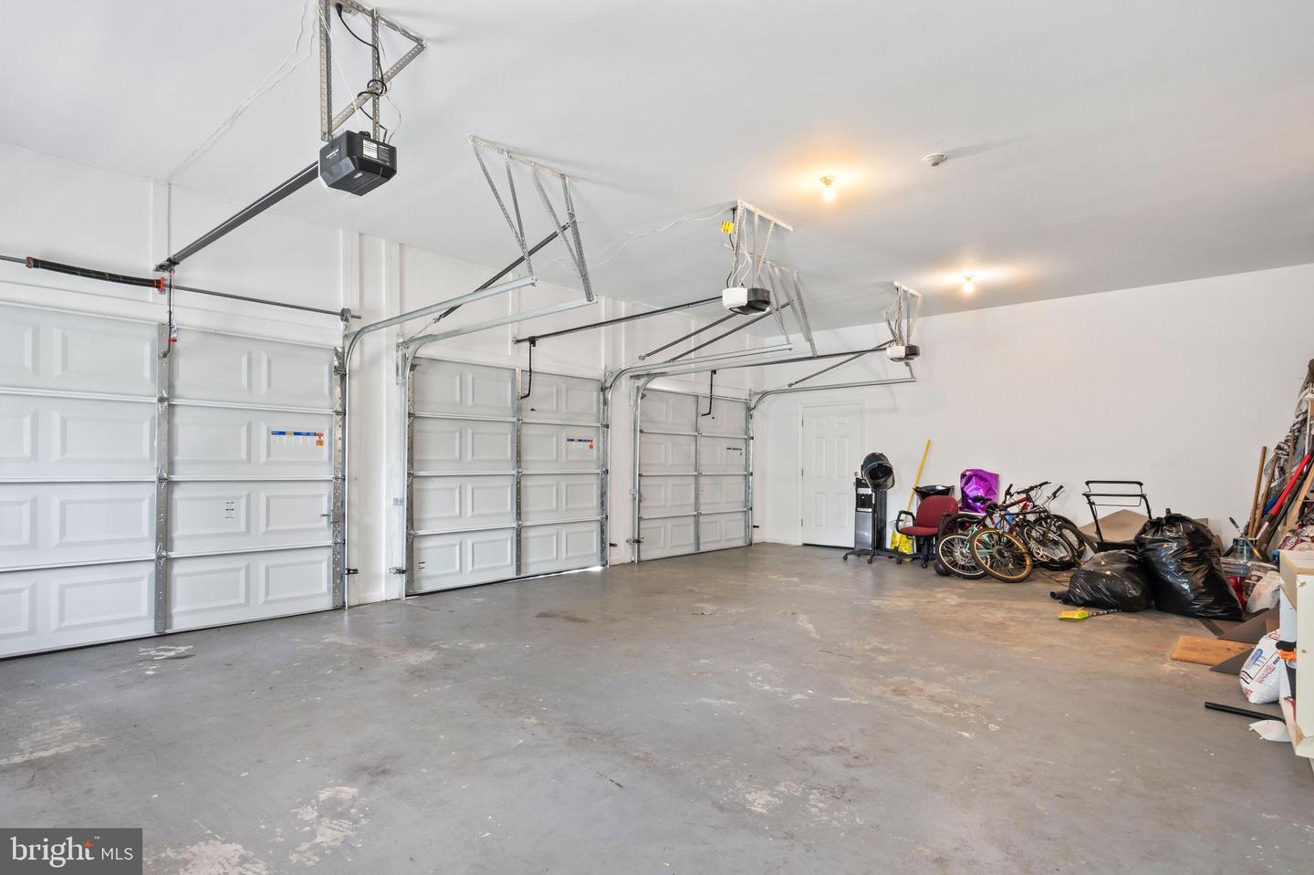 3 Hessian Blvd Property Photo 14