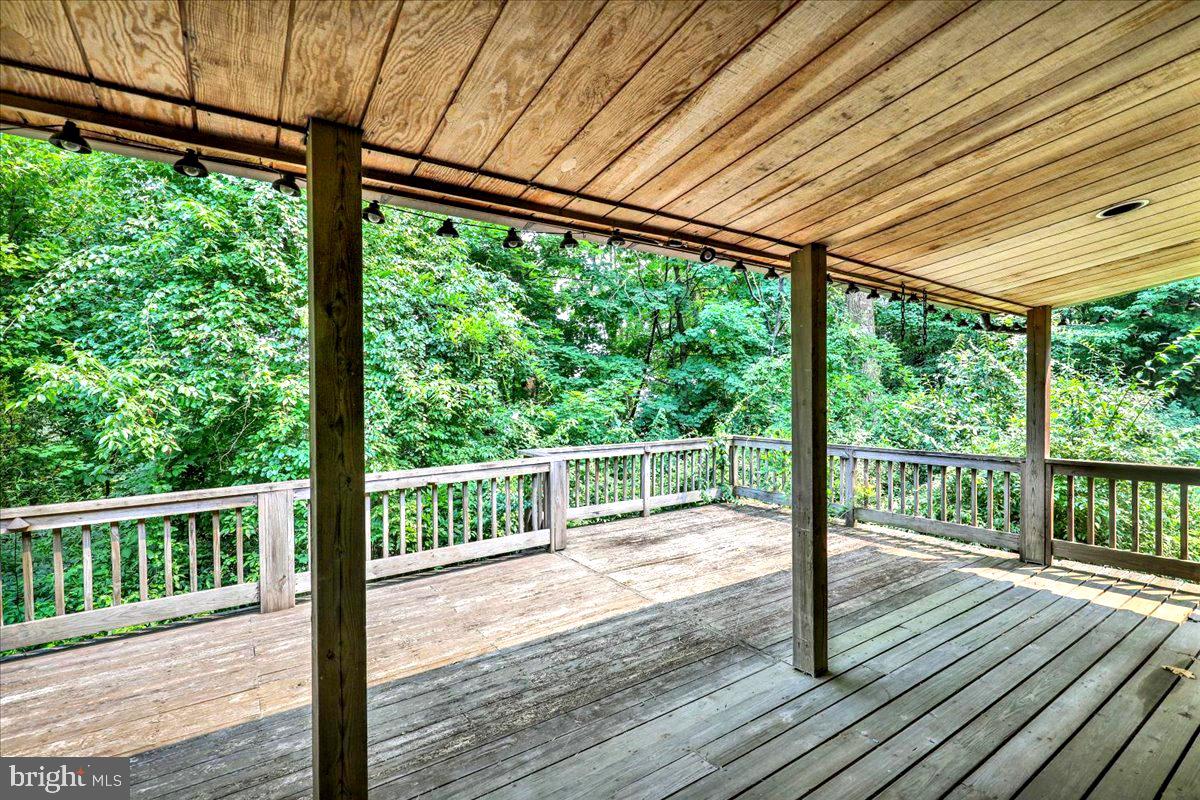 126 W Neversink Rd Property Photo 9