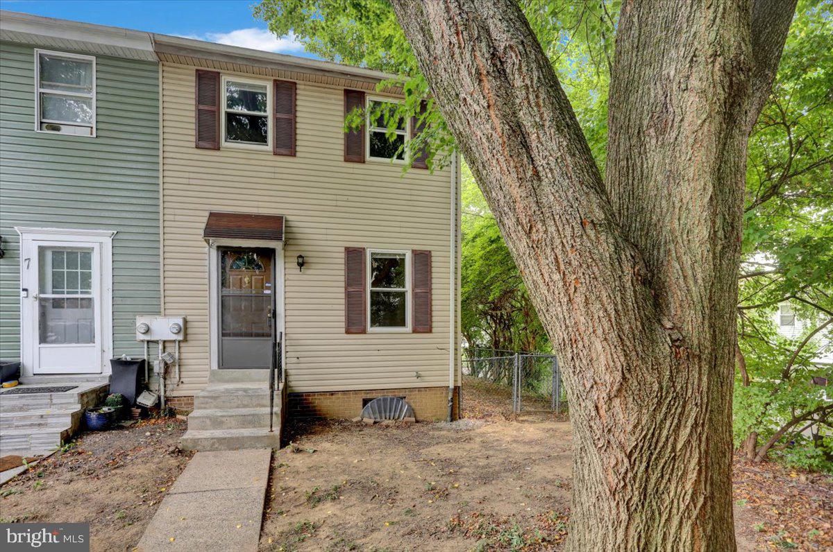 8 Sheffield Ct Property Photo 1
