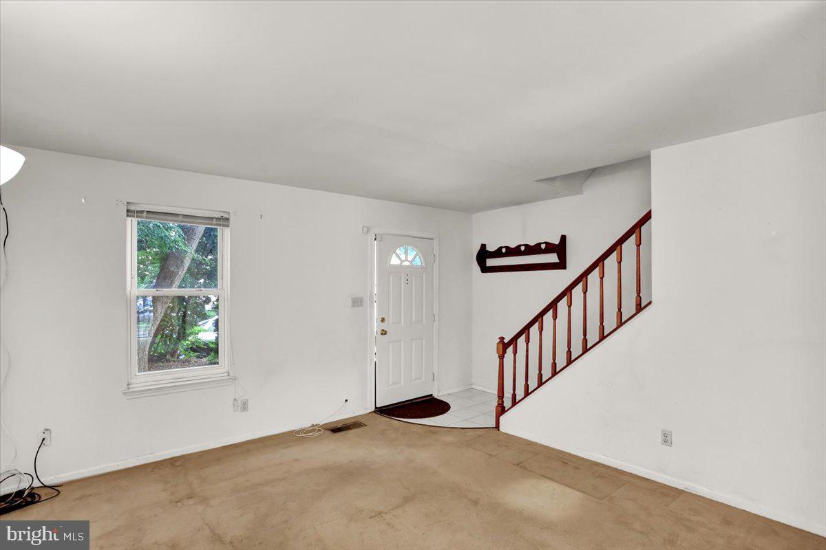 8 Sheffield Ct Property Photo 5