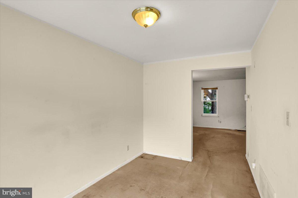 8 Sheffield Ct Property Photo 7