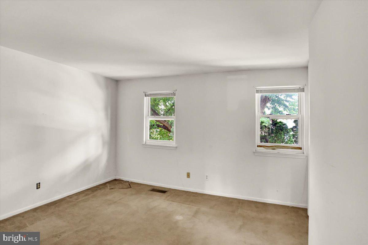 8 Sheffield Ct Property Photo 13
