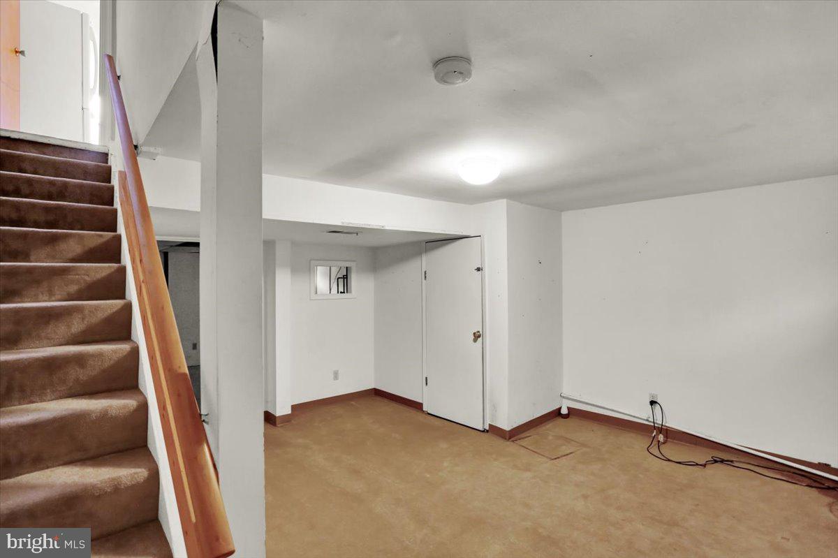 8 Sheffield Ct Property Photo 15