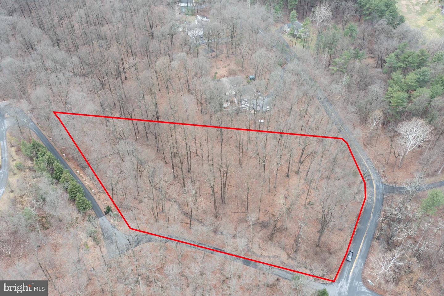 10 Hidden Pond Dr Property Photo 6