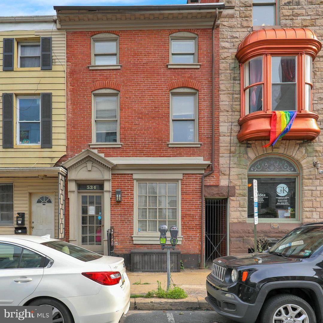 534 WALNUT ST Property Photo 1
