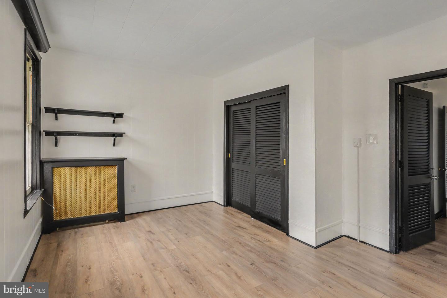 929 Pike St Property Photo 21