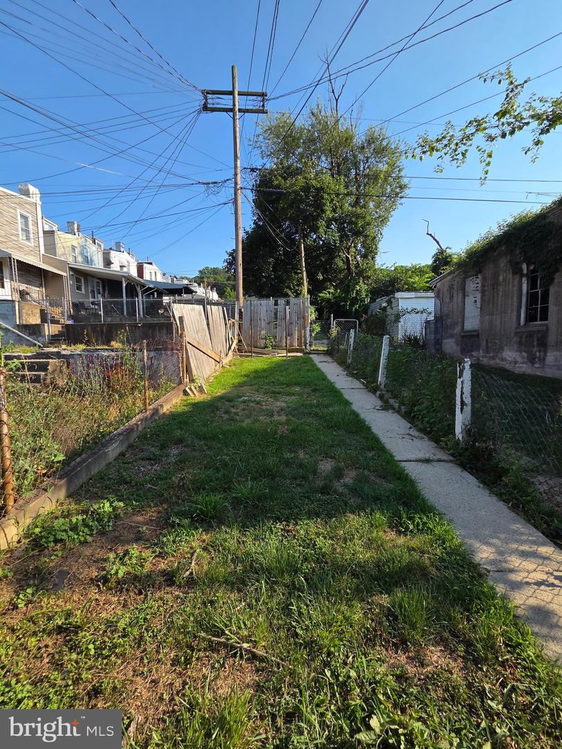 1648 Cotton St Property Photo 14