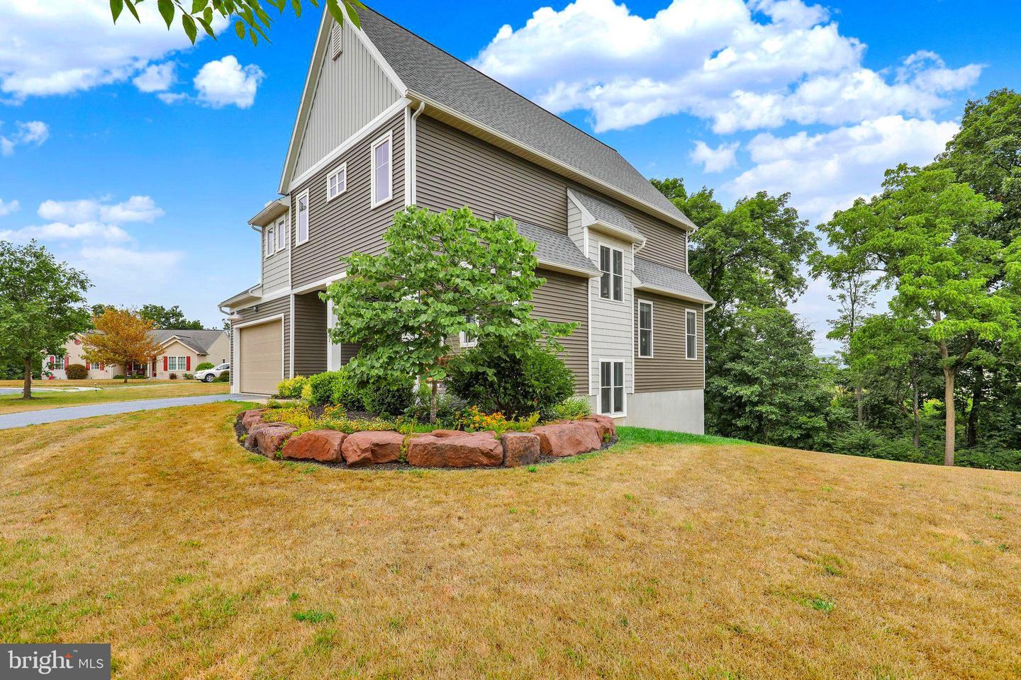 12 Thistle Ct Property Photo 4