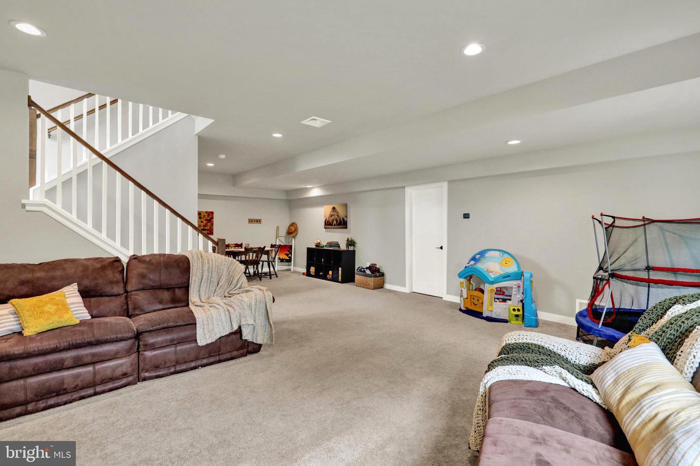 12 Thistle Ct Property Photo 40