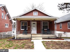 2207 Fairview Ave Property Photo 1
