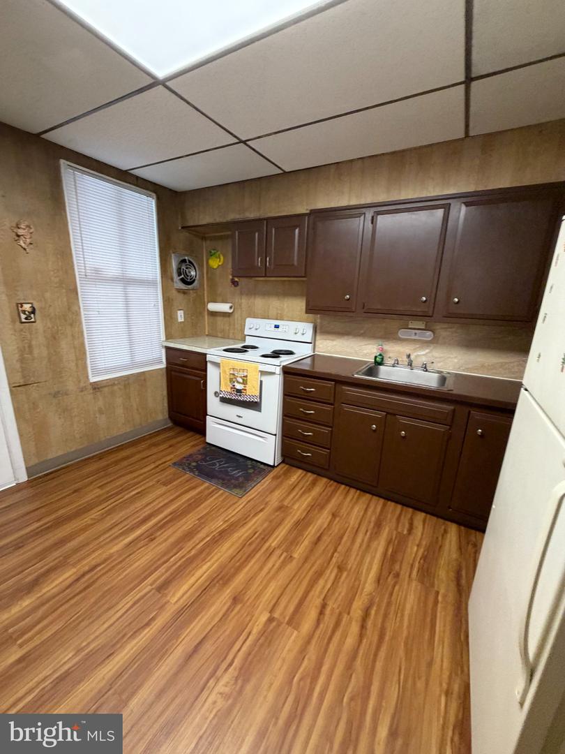 1049 Oley St Property Photo 16