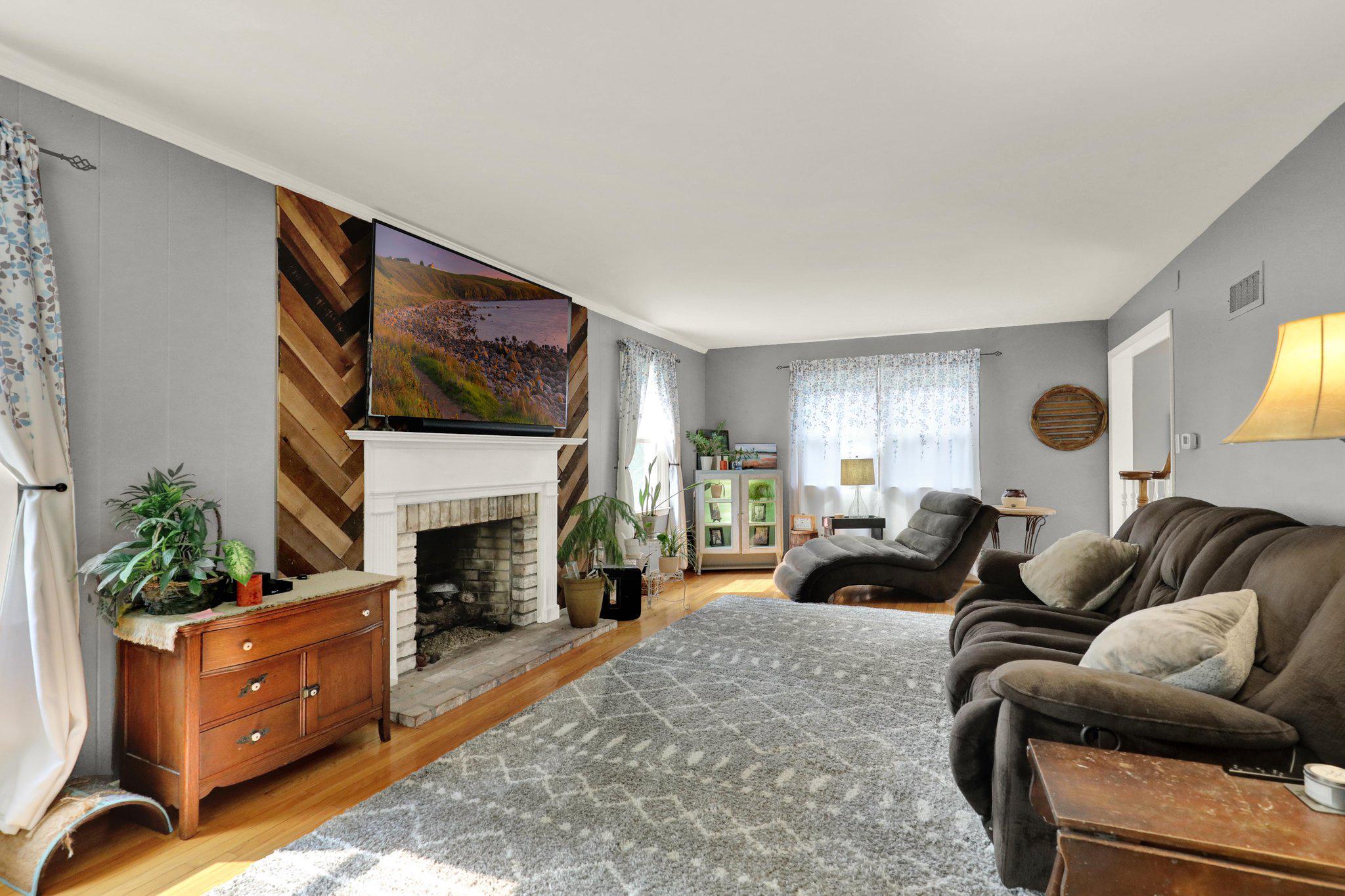18 Hillside Rd Property Photo 14