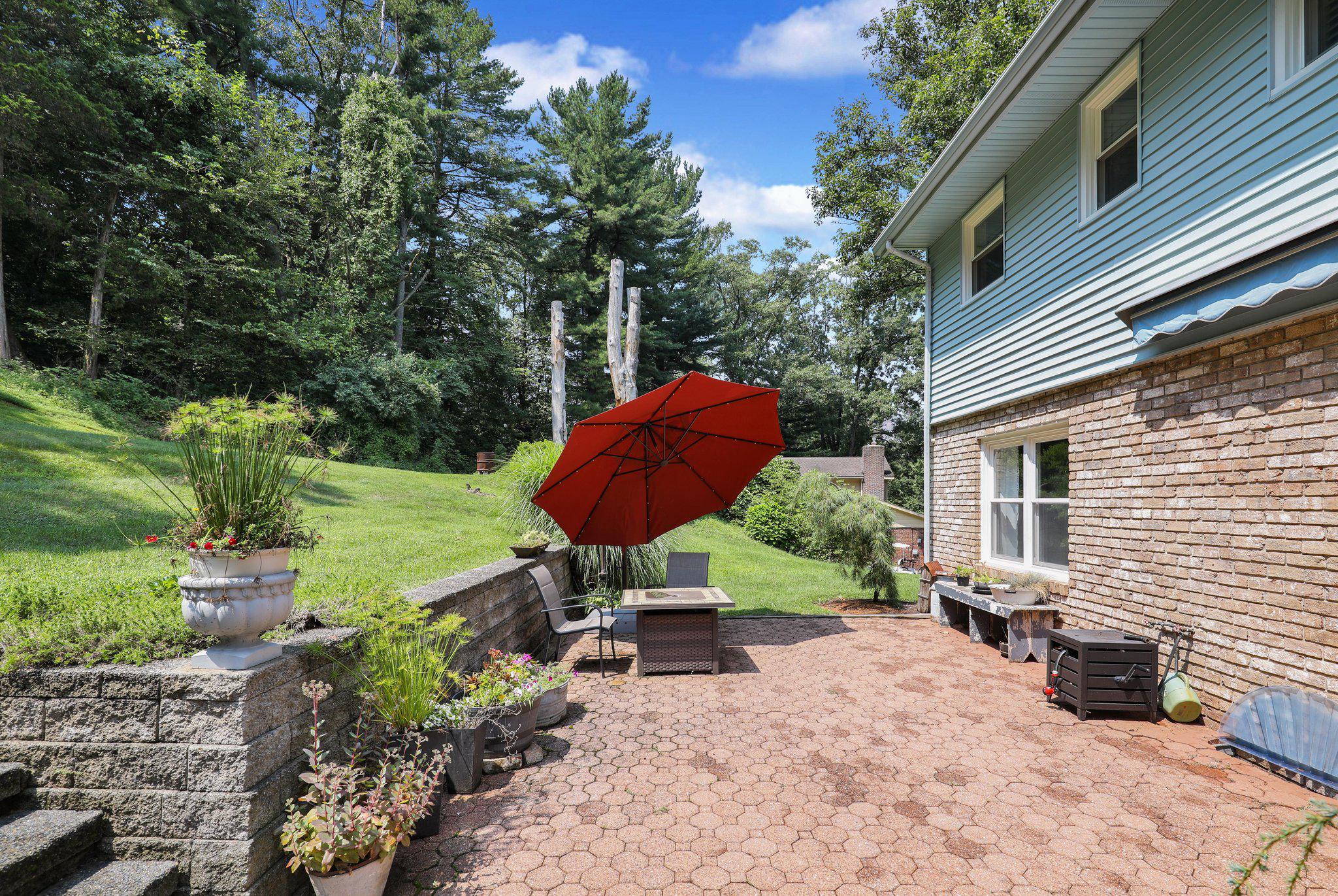 18 Hillside Rd Property Photo 36