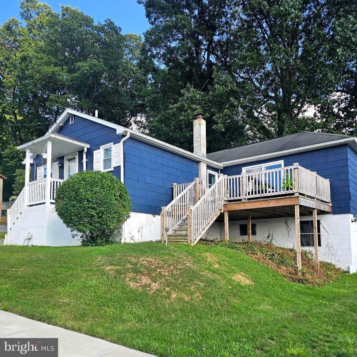 3128 Oak St Property Photo 1
