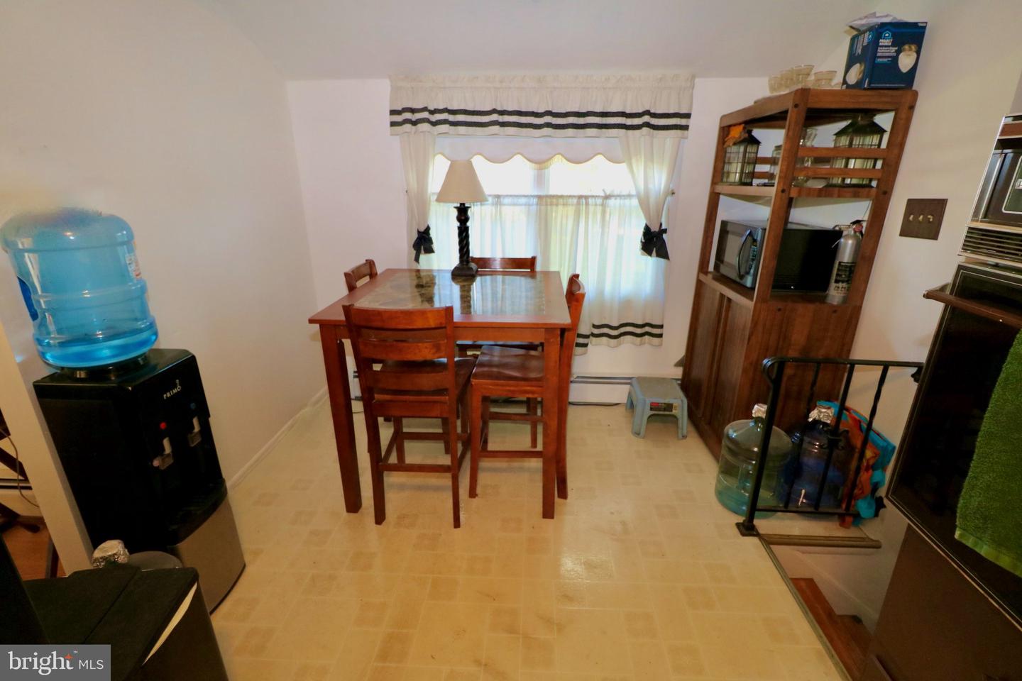 122 Granville Ave Property Photo 21