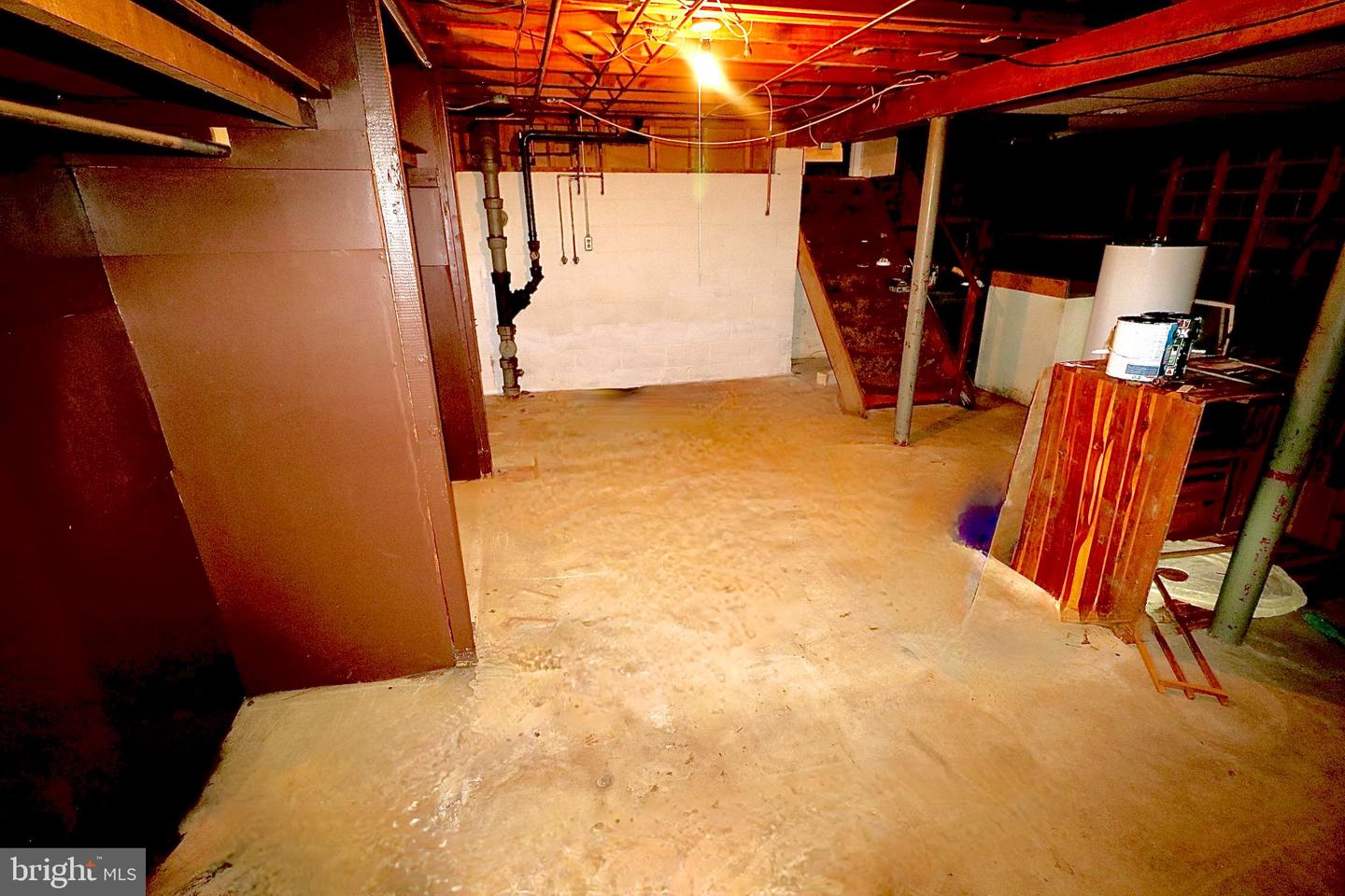 122 Granville Ave Property Photo 52