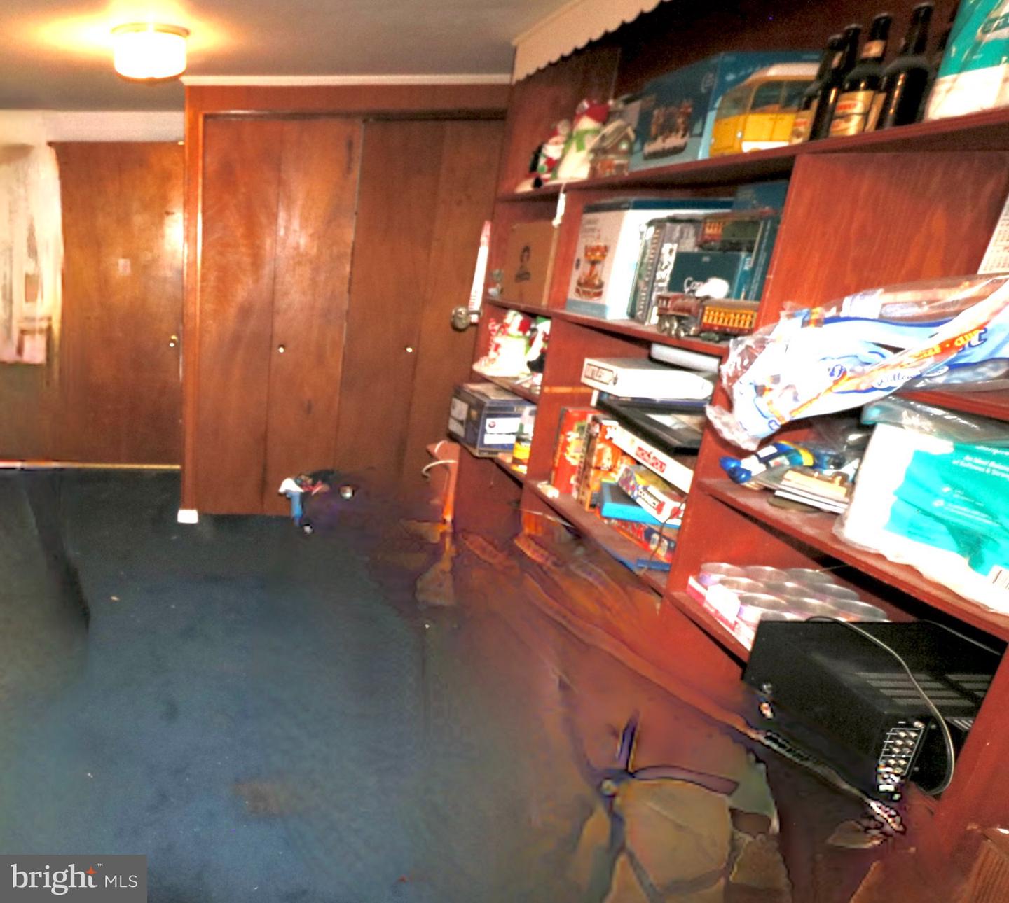 122 Granville Ave Property Photo 53