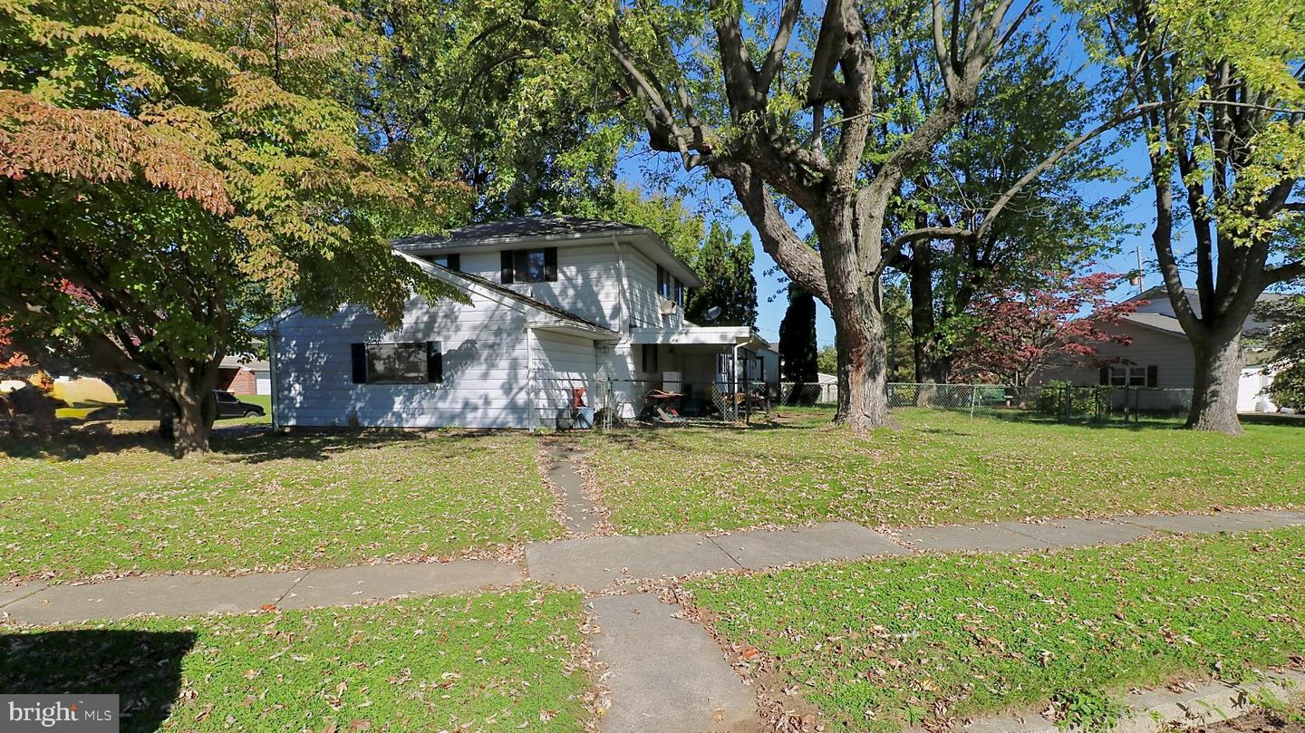 122 Granville Ave Property Photo 56