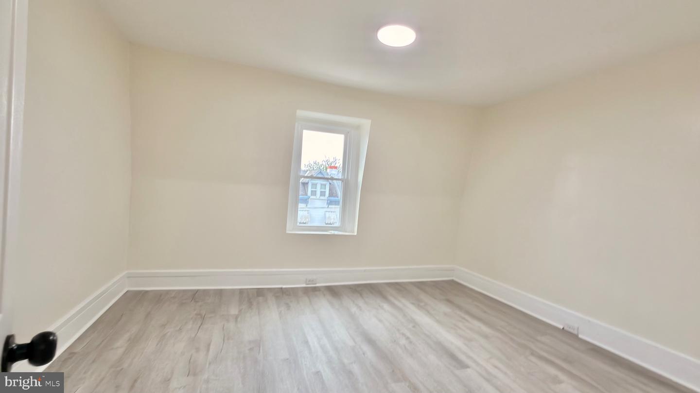 553 Gordon St Property Photo 23