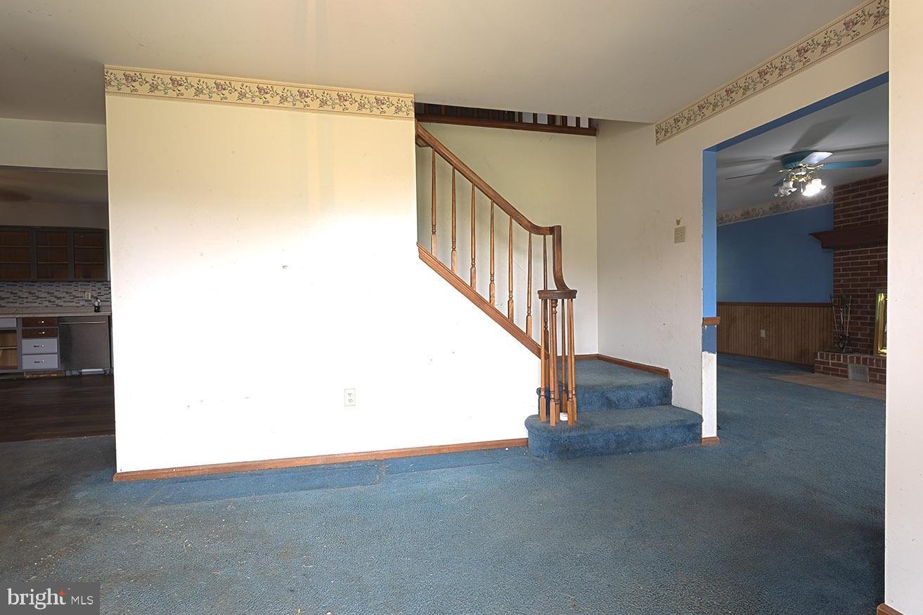 406 Miller Rd Property Photo 4