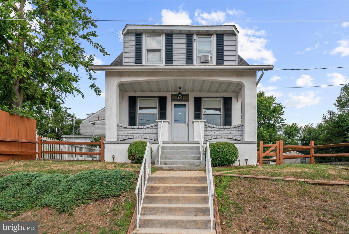 227 Belvedere Ave Property Photo 1