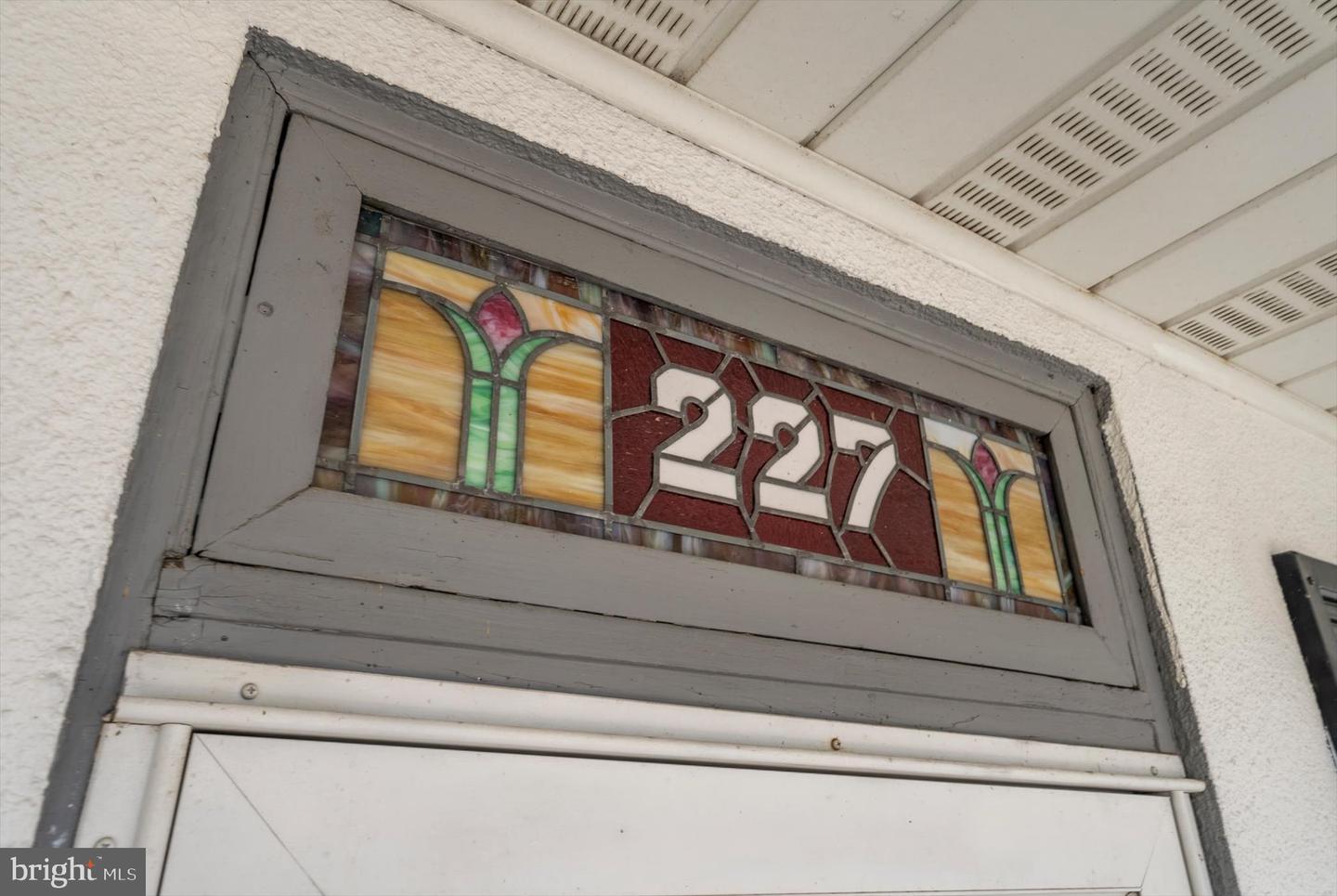 227 Belvedere Ave Property Photo 2