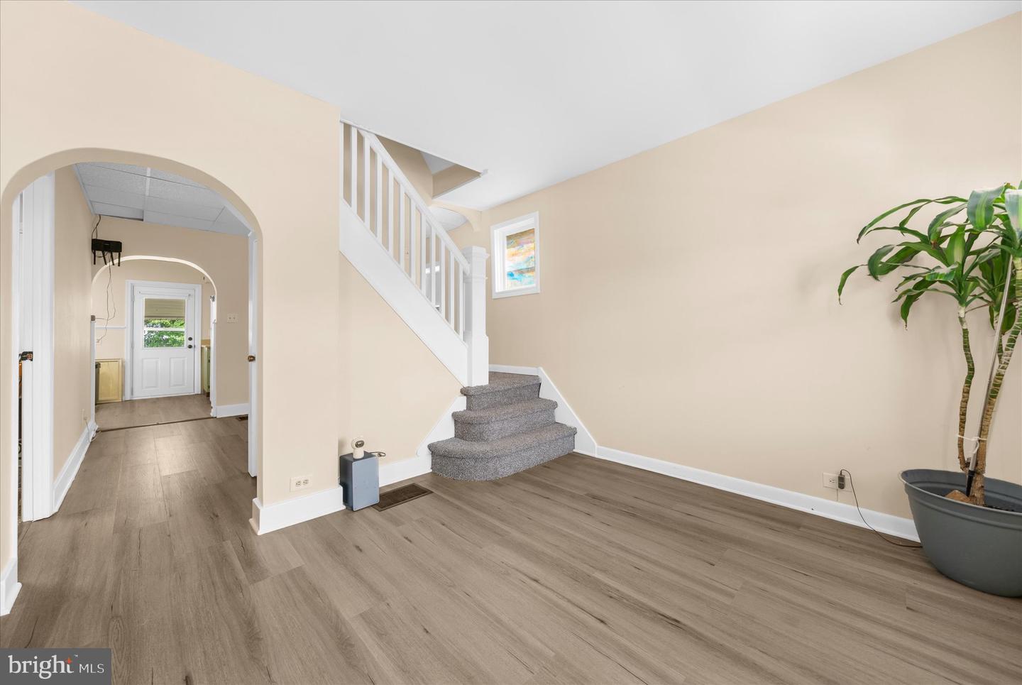 227 Belvedere Ave Property Photo 5