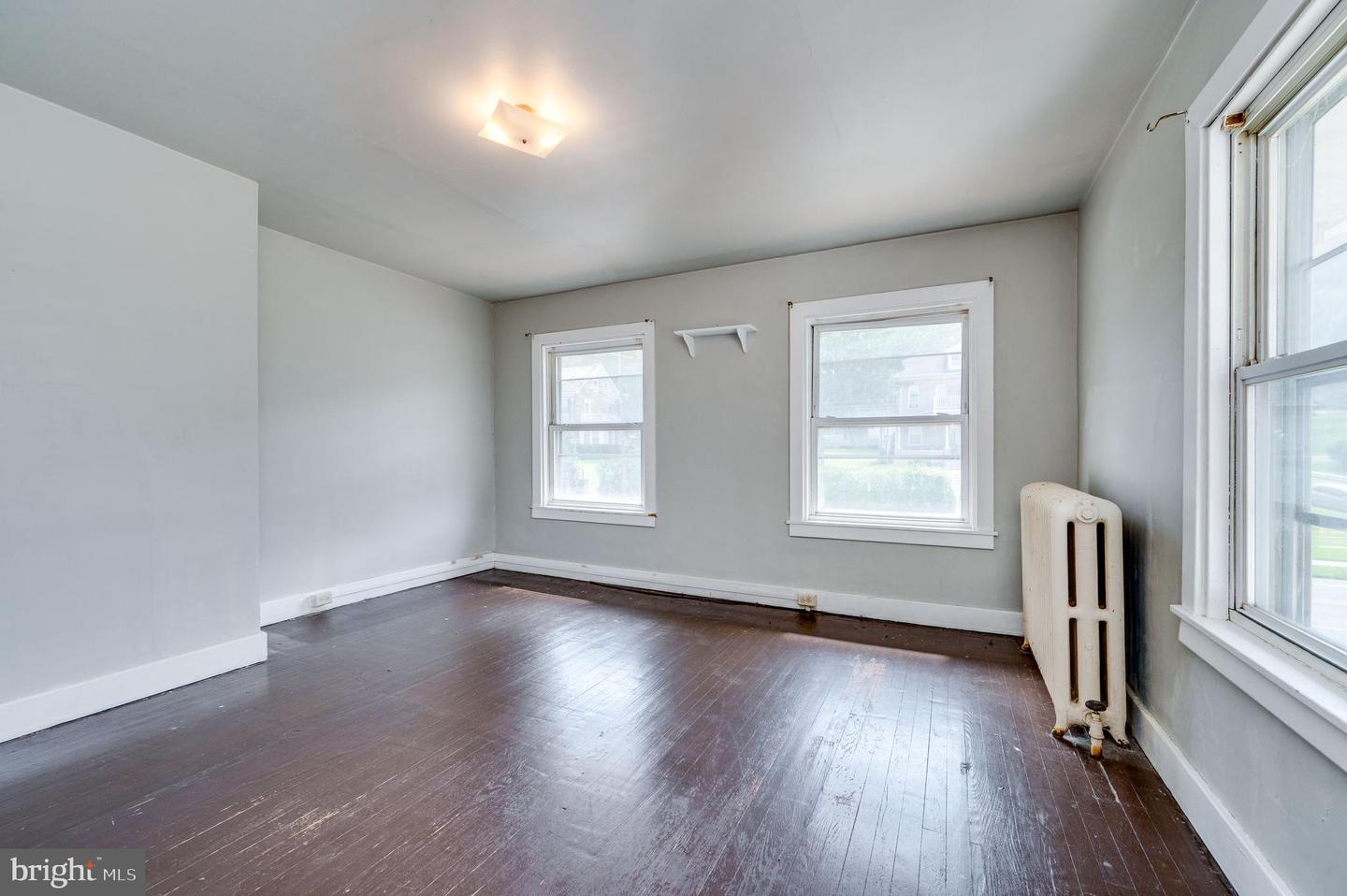 1304 Hampden Blvd Property Photo 24