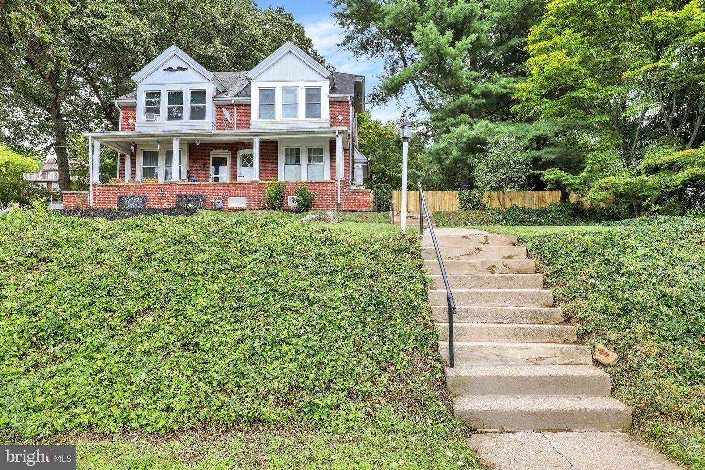 1307 Hampden Blvd Property Photo 3