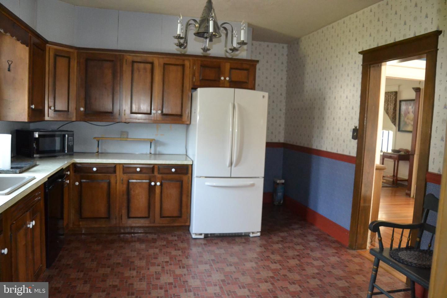 523 Main St Property Photo 16