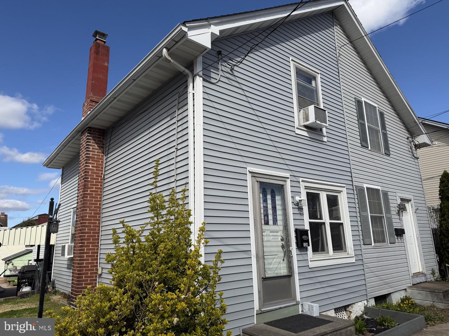 134 Cinder St Property Photo 2