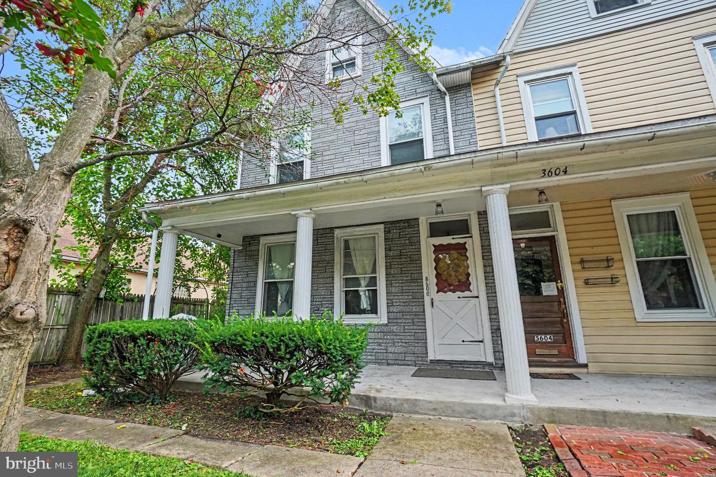 3606 St Lawrence Av Property Photo 1