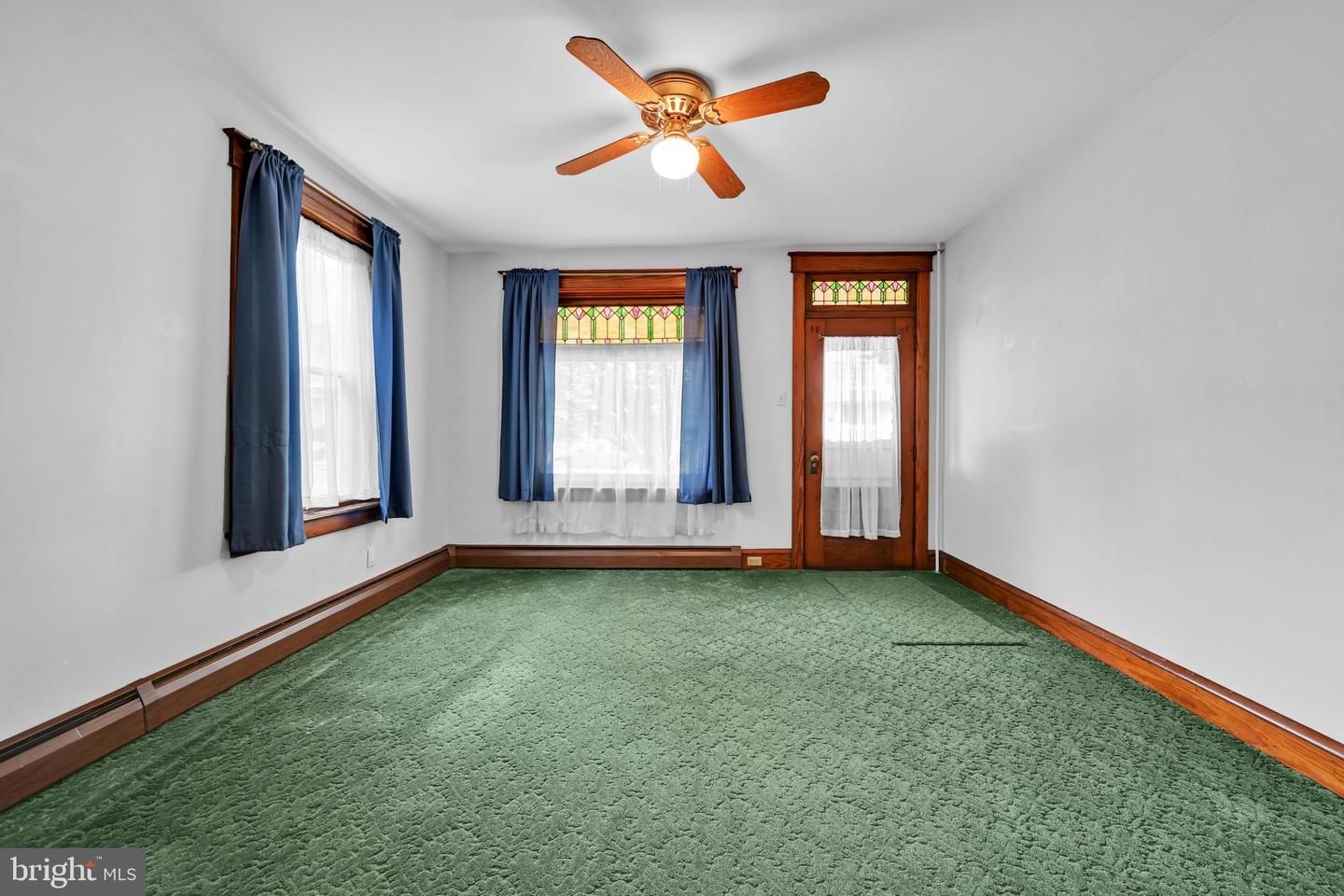 329 W Penn Ave Property Photo 8