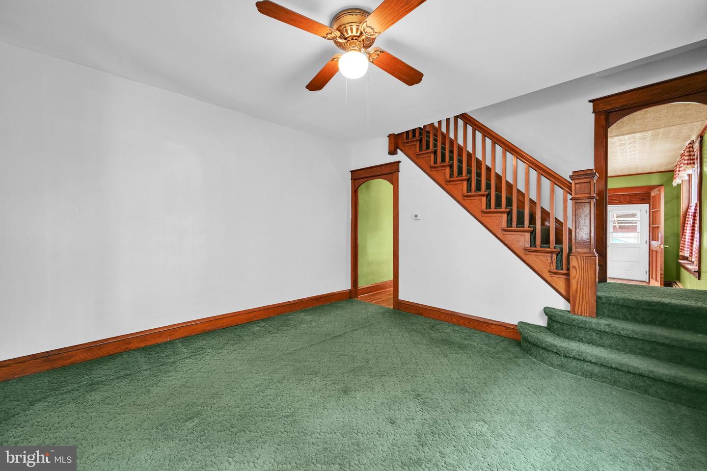 329 W Penn Ave Property Photo 11