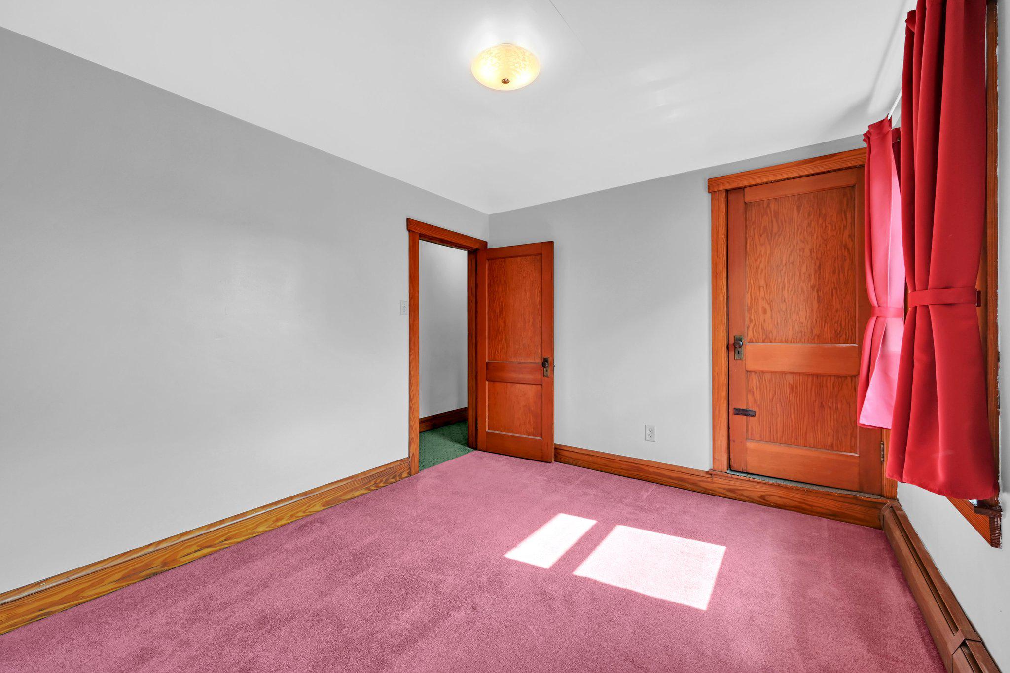 329 W Penn Ave Property Photo 21