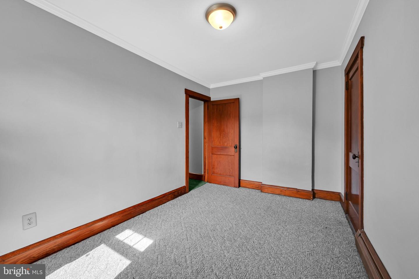 329 W Penn Ave Property Photo 23