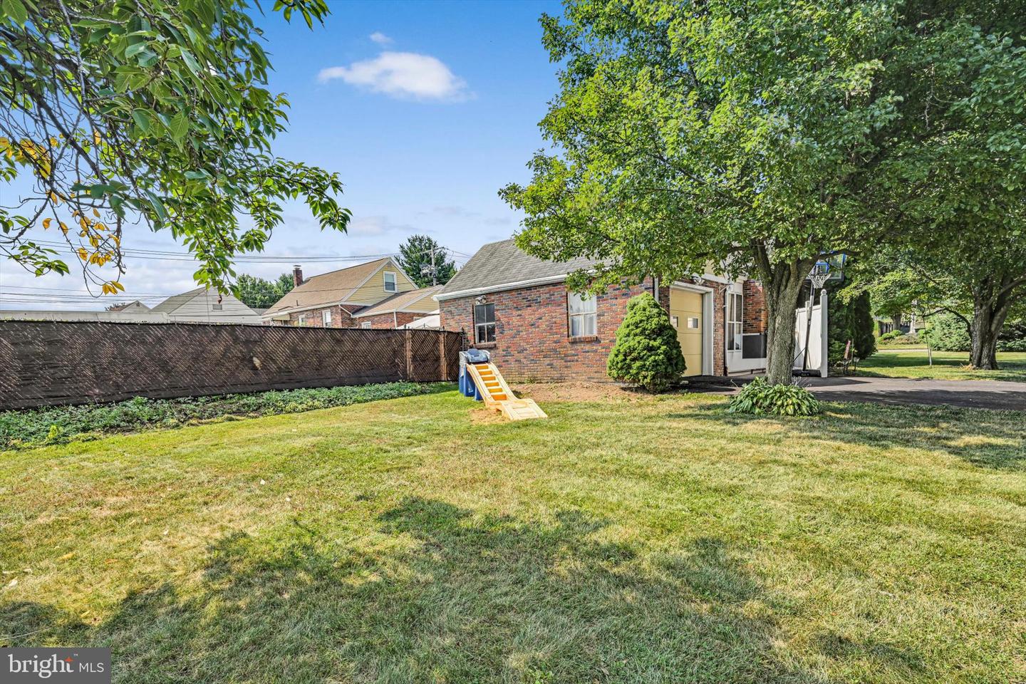 2907 Shillington Rd Property Photo 32