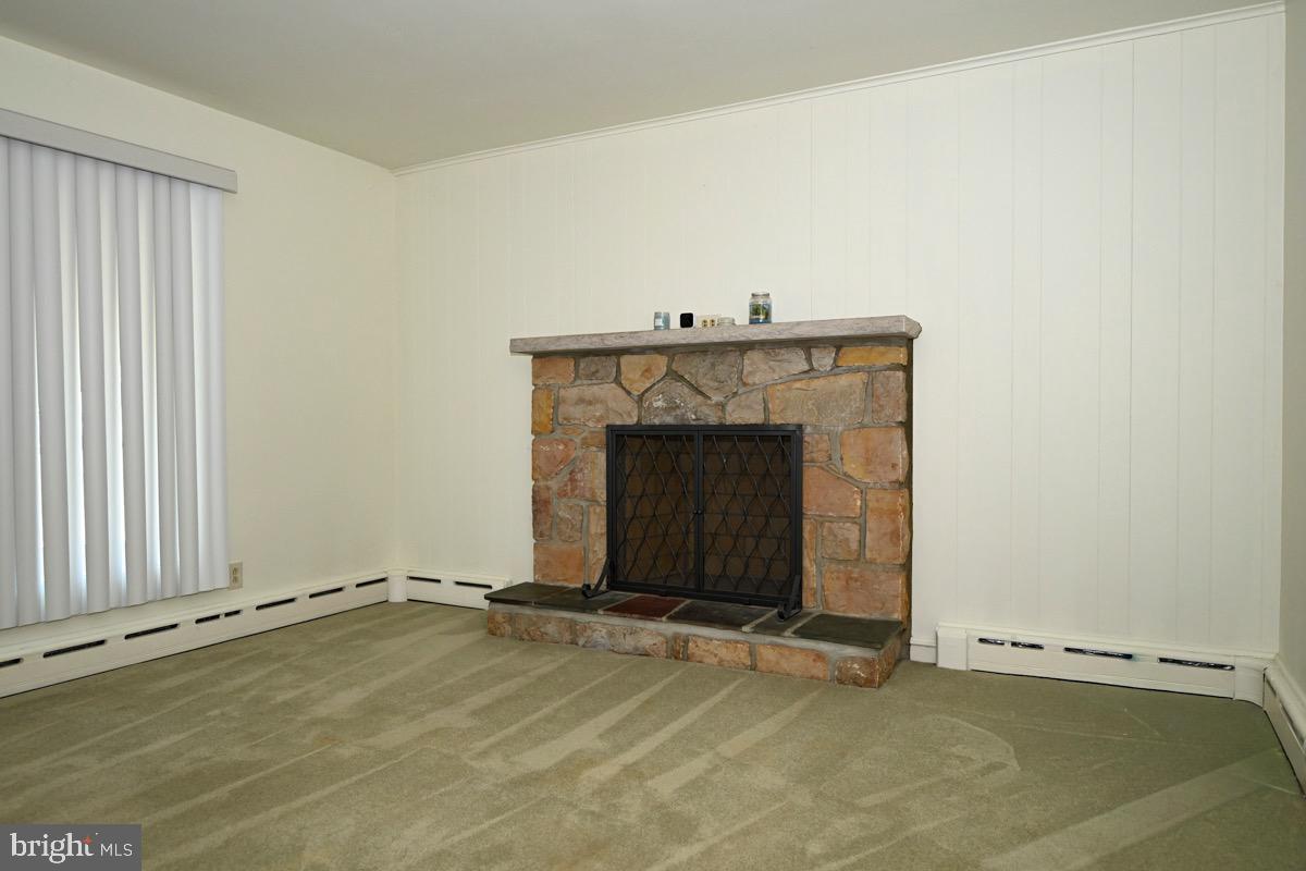 100 W 47th St Property Photo 11