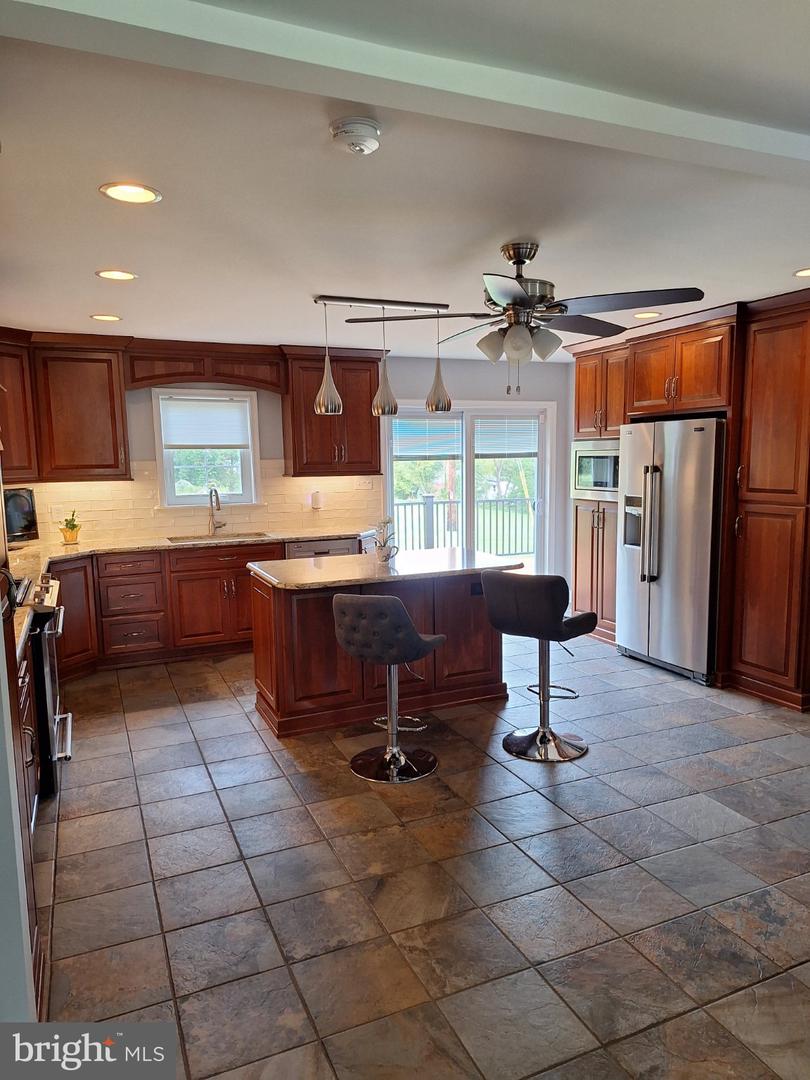 423 S Baumstown Rd Property Photo 2