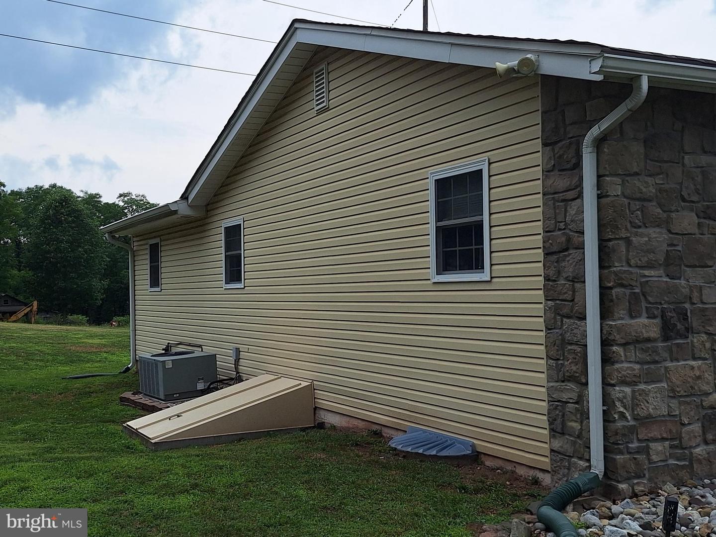 423 S Baumstown Rd Property Photo 5