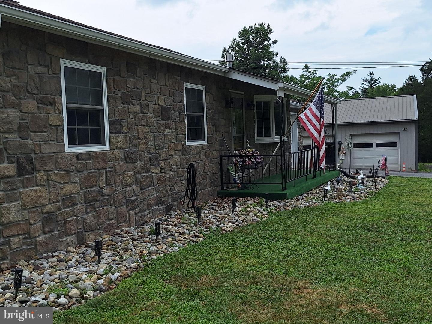423 S Baumstown Rd Property Photo 6