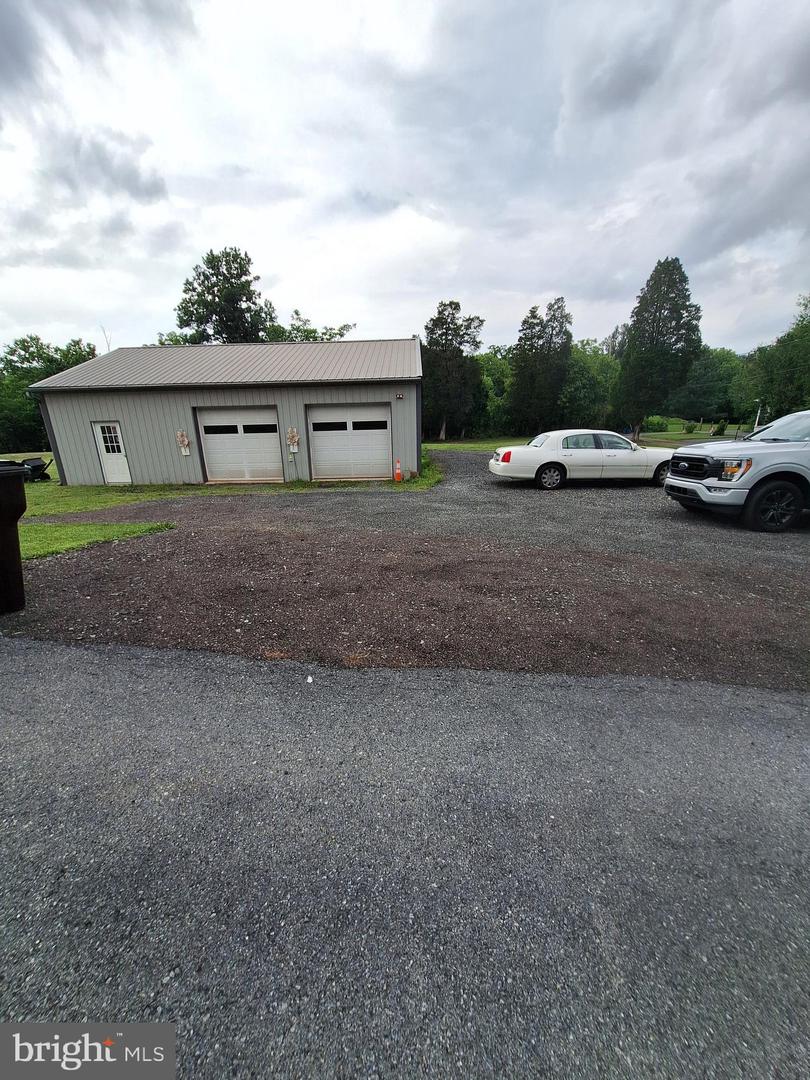 423 S Baumstown Rd Property Photo 23