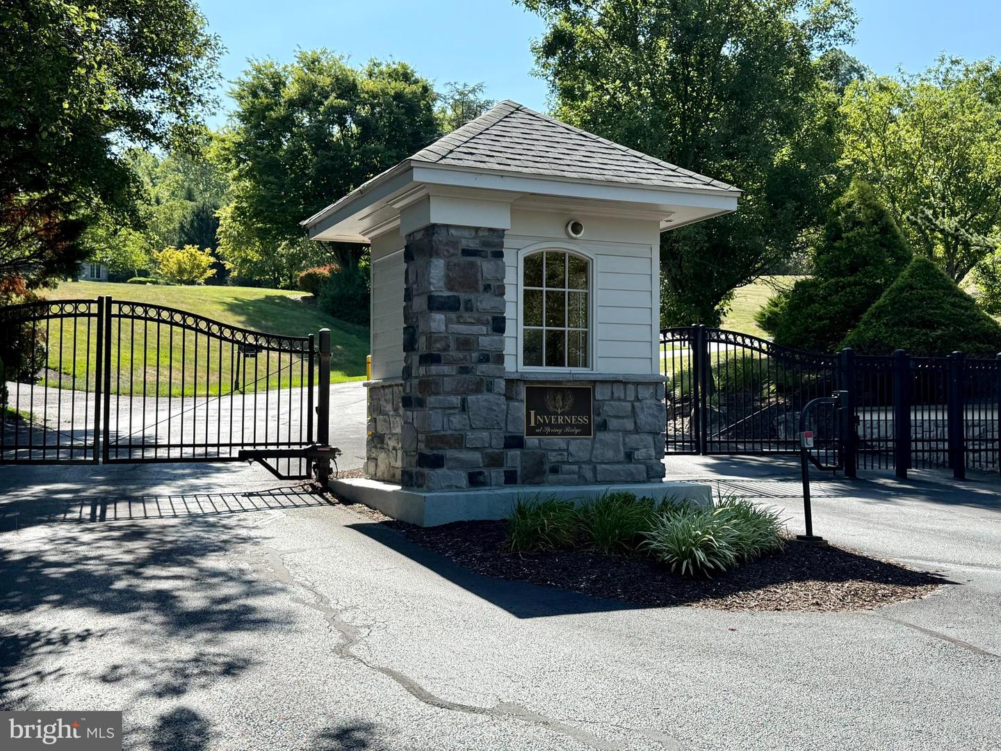 7 Woods Way Property Photo 2