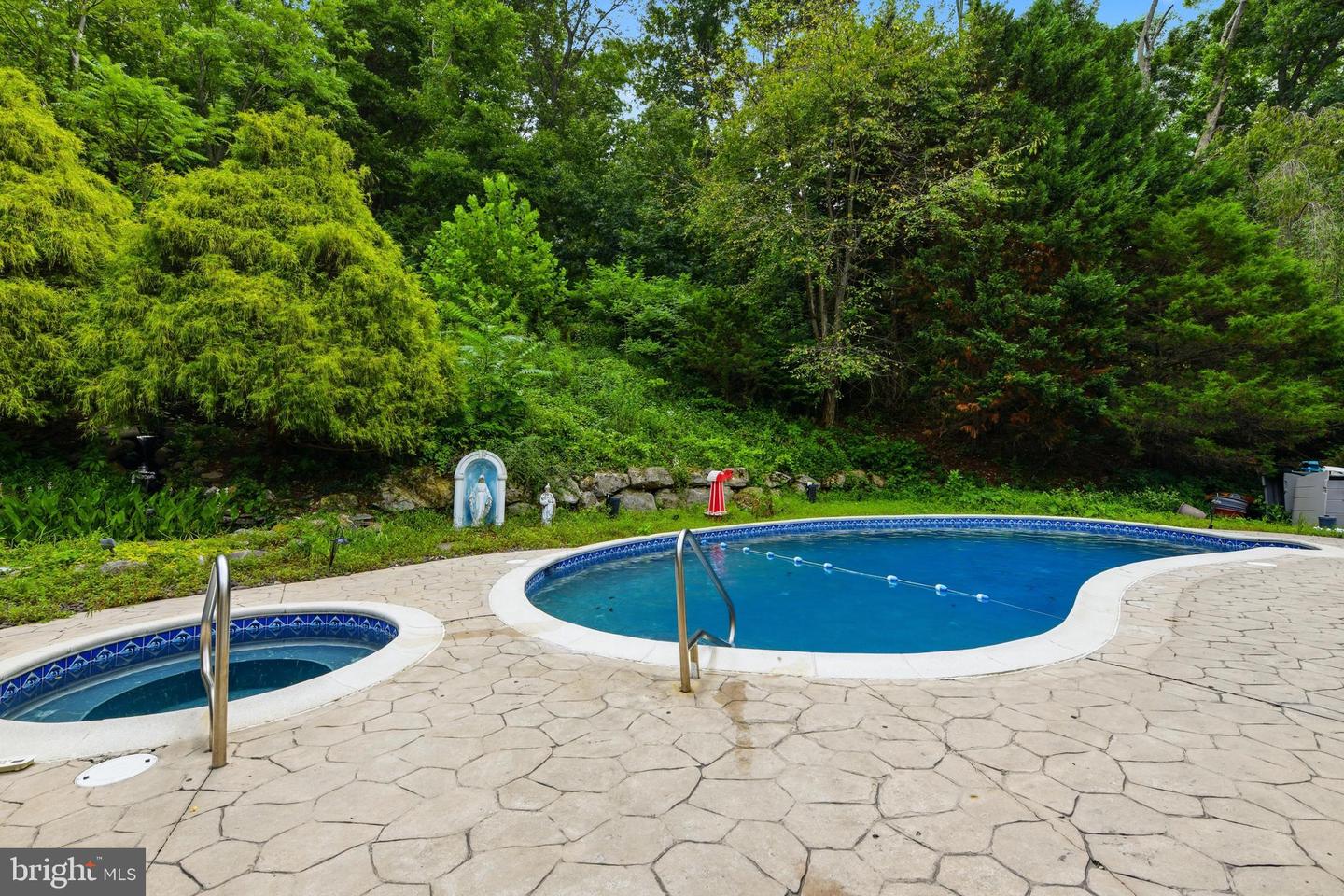 7 Woods Way Property Photo 51