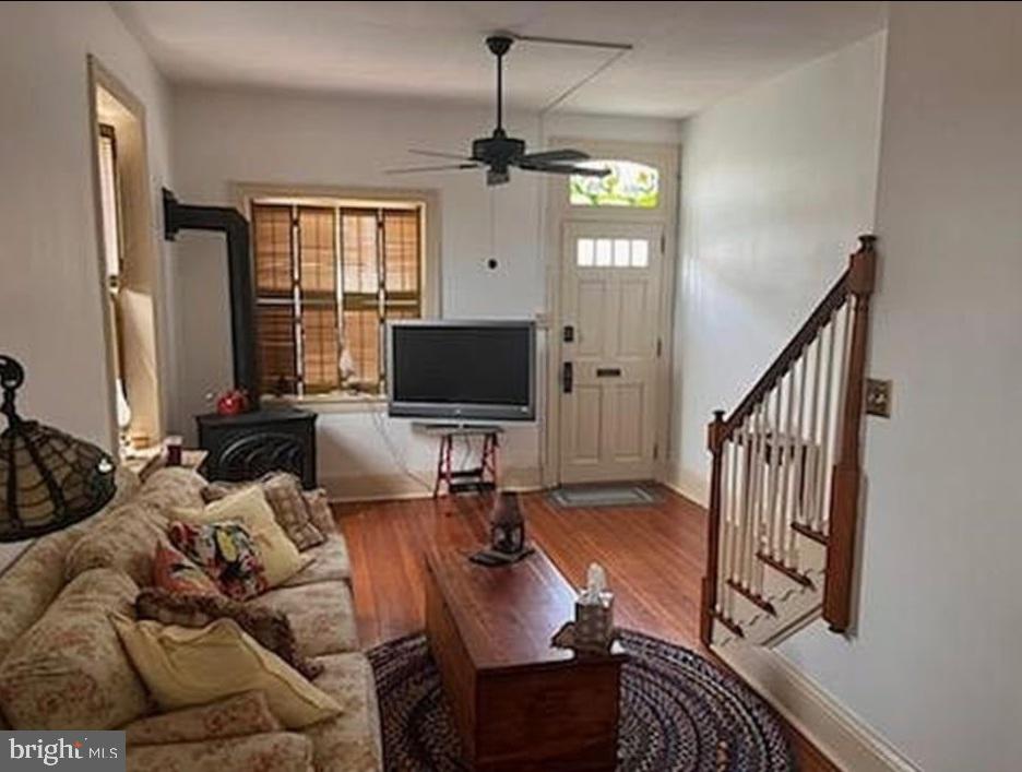 26 S Chestnut St Property Photo 4