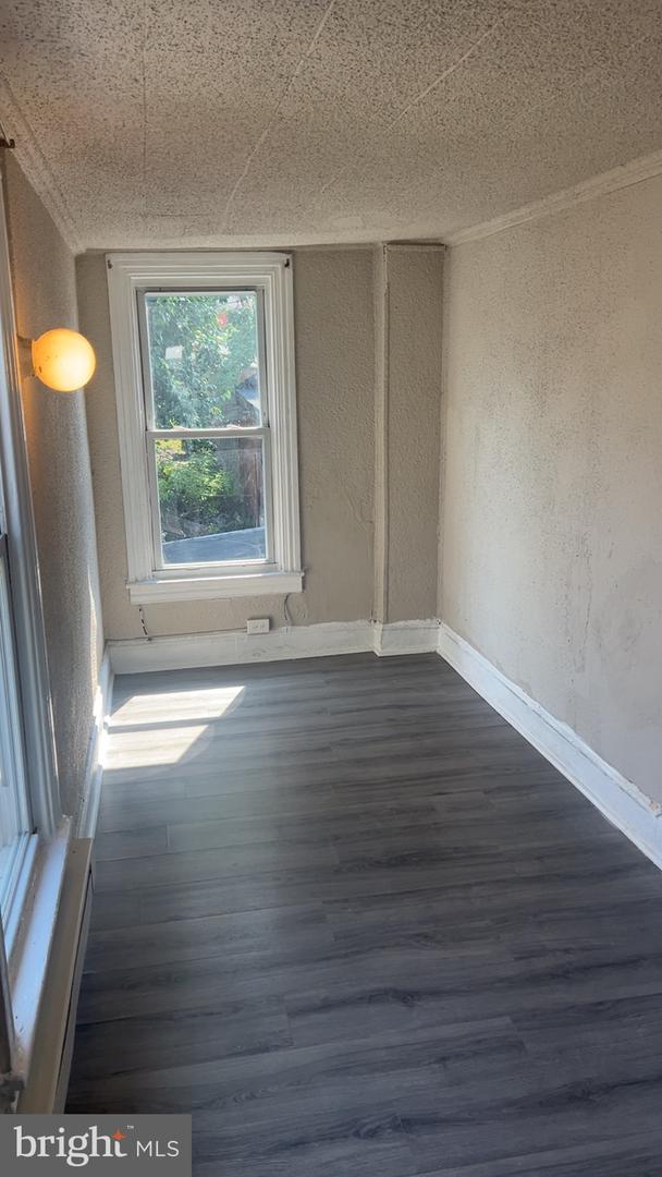 115 Moss St Property Photo 10