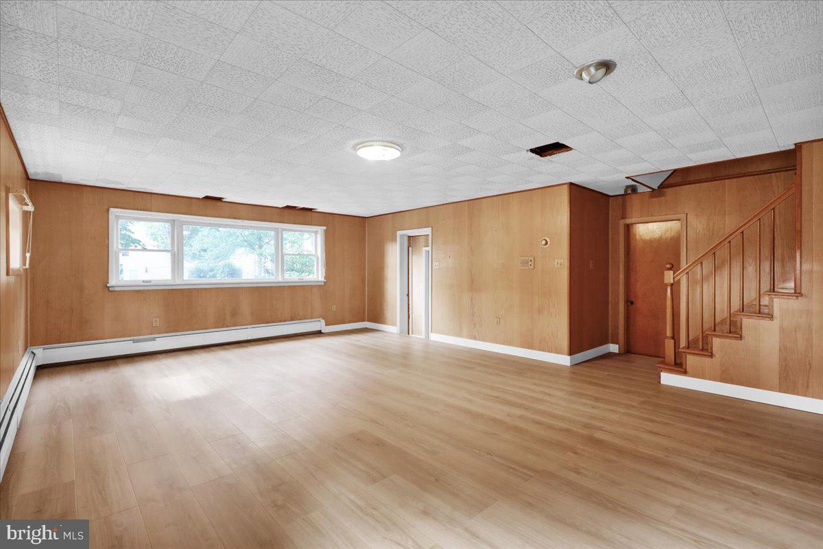 105 Clayton Property Photo 5