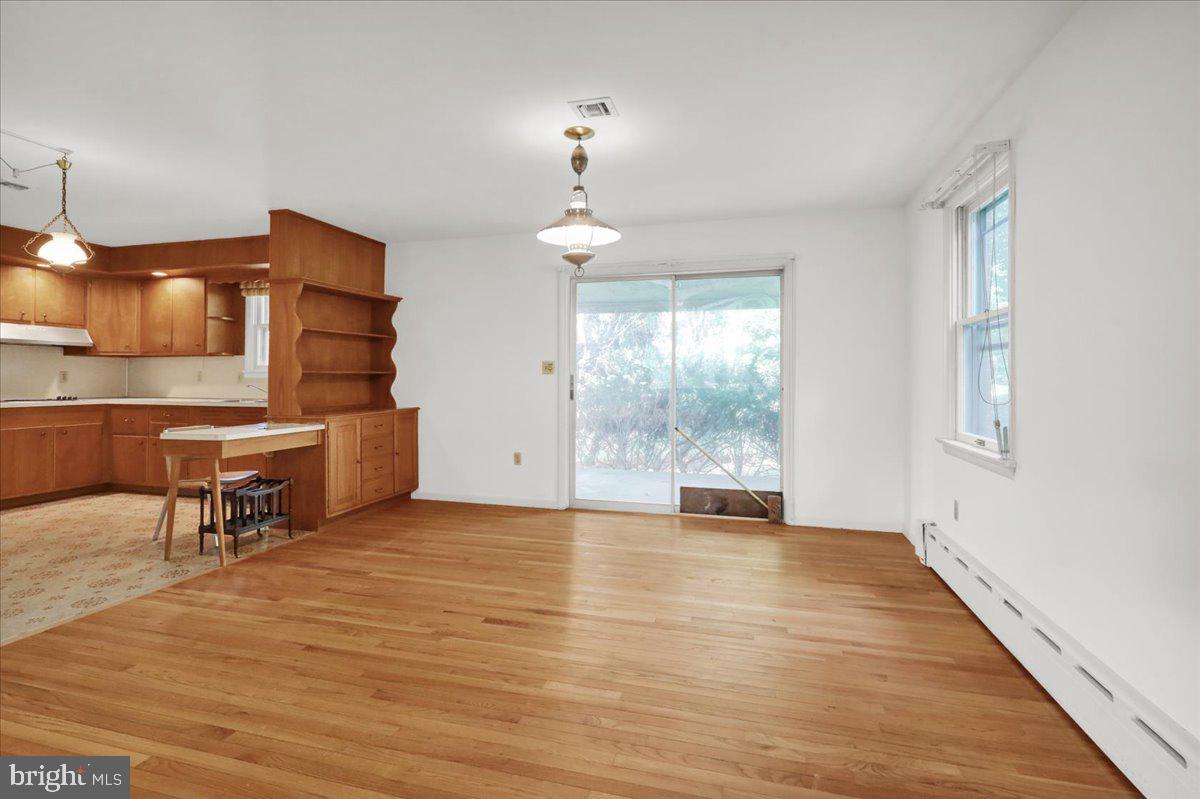 105 Clayton Property Photo 8